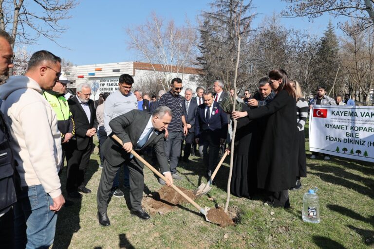 ERÜ’de Yaren Mercan için anma programı düzenlendi