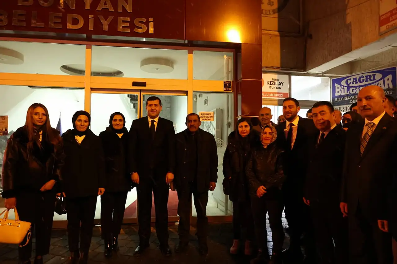 Baki Ersoy’dan Başkan Metin’e övgü