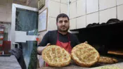 Kayseri’de hayırseverlerin desteğiyle askıda Ramazan pidesi uygulaması