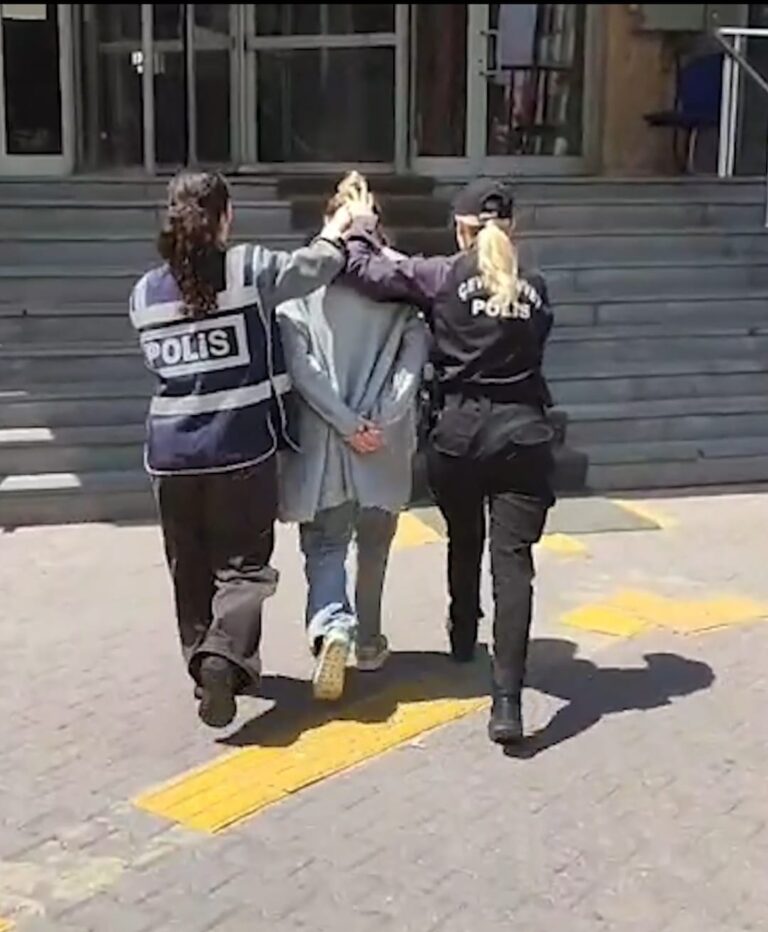 Hırsızlık suçundan 13 yıl hapis cezasıyla aranan şahıs yakalandı