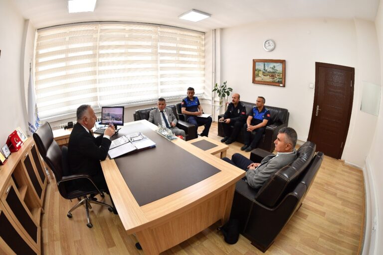 Kayseri zabıtasından bayram mesaisi