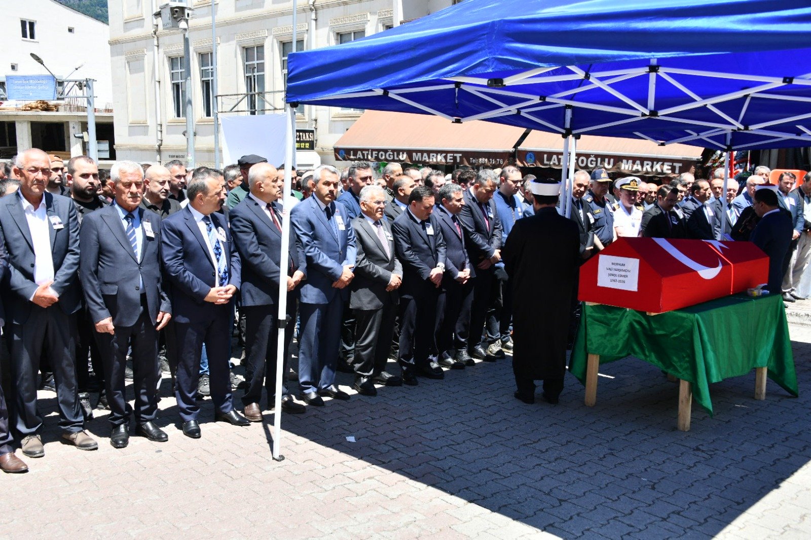 Vali Yardımcısı Şenol Esmer son yolcuğuna uğurlandı